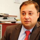 U fotelju direktora vodovoda sa diplomom "na odloženo"? 10