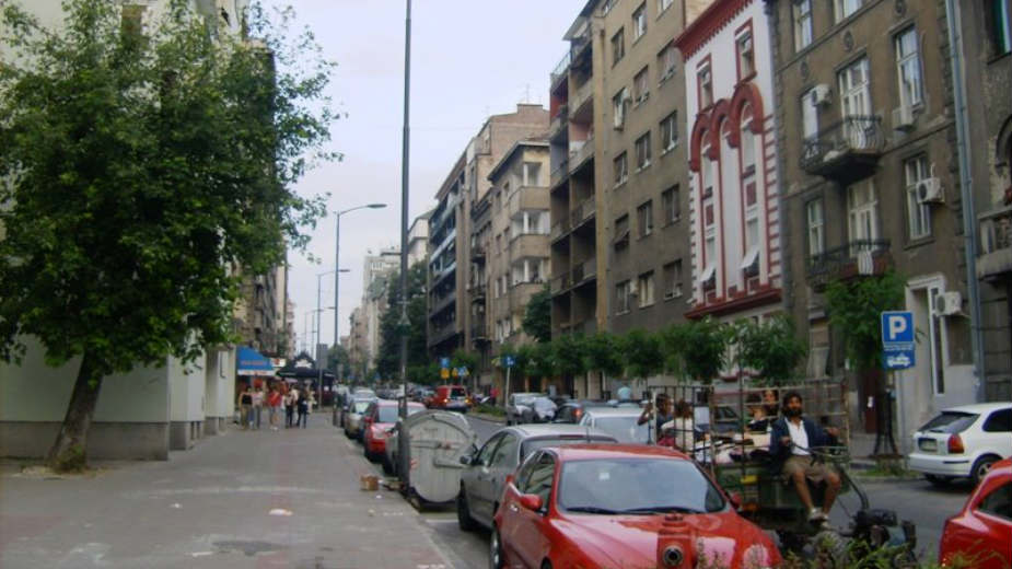 Zatvara se jedna traka u Njegoševoj 1