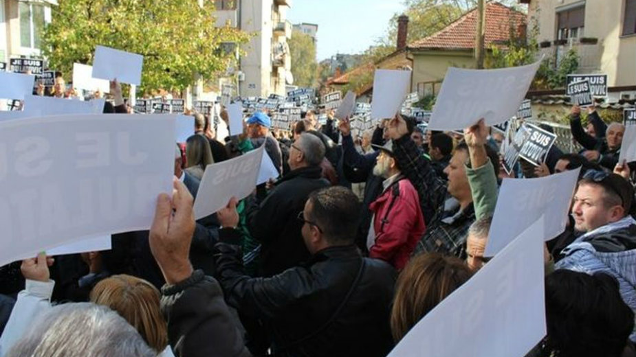 Naprednjaci opet zloupotrebili radnike Simpa i Jumka 1
