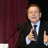 Šreder: Neprihvatljiv ekonomski rat SAD zbog ruskog gasa 12