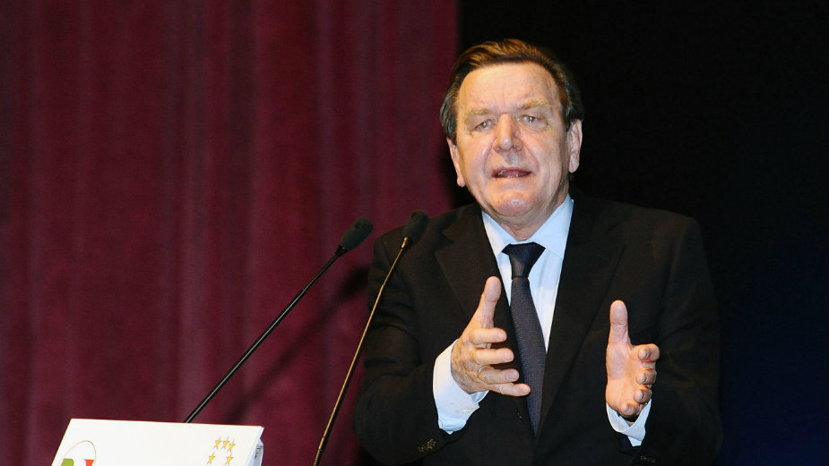 Šreder: Neprihvatljiv ekonomski rat SAD zbog ruskog gasa 1