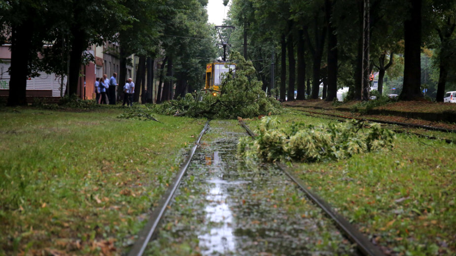 Nevreme u Nemačkoj, jedna žena poginula, kolaps u saobraćaju 1