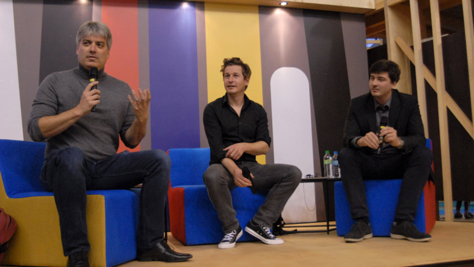 Ko kaže da sanjamo na samo jednom jeziku? 1