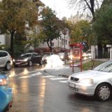 Vozač kombija udario u hidrant na Vračaru 5