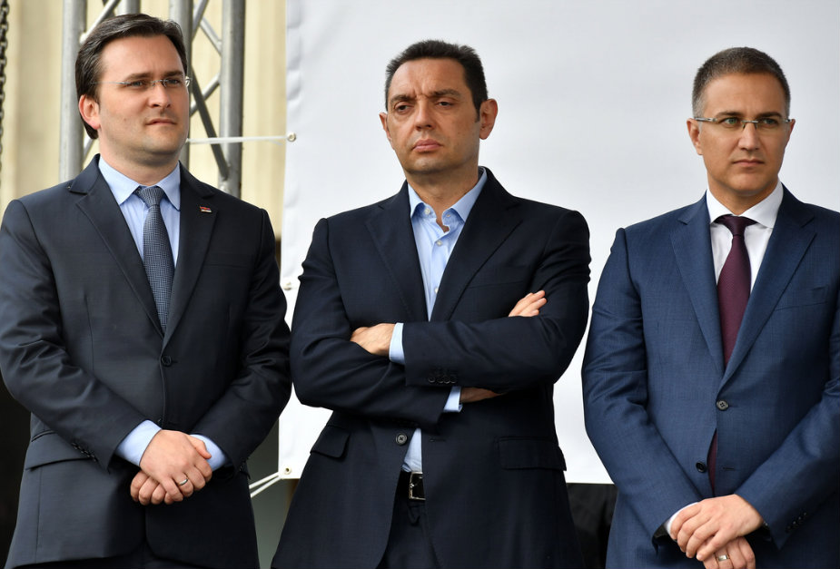 Vojsci povećanje plata od 10 odsto 1 Vojsci povećanje plata od 10 odsto 1