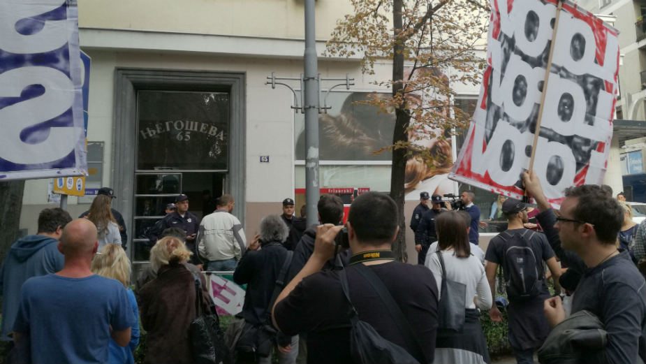 Majka sa dvoje dece ipak iseljena 1