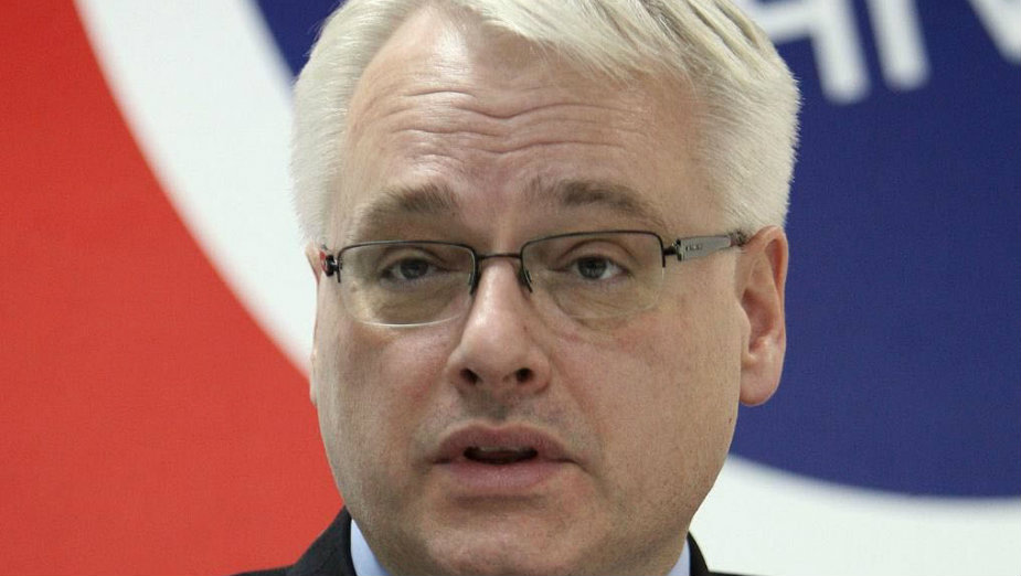 Josipović: Misli o žrtvama i besmislu rata 1