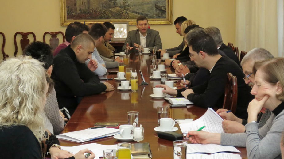 Obaveze manje za dva odsto 1