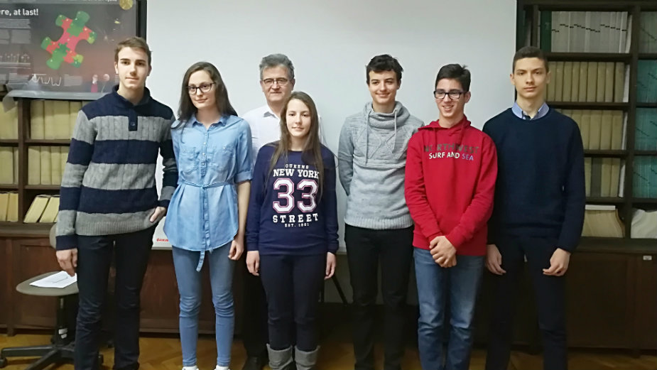 Međunarodna juniorska naučna olimpijada 1