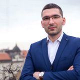 Parović: Hitan referendum o zahtevu EU 4
