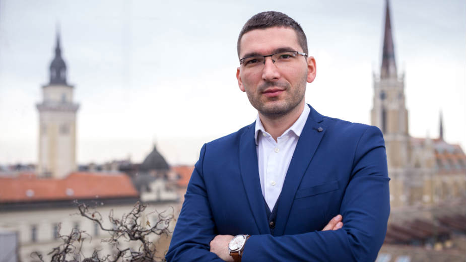 Parović: Hitan referendum o zahtevu EU 1
