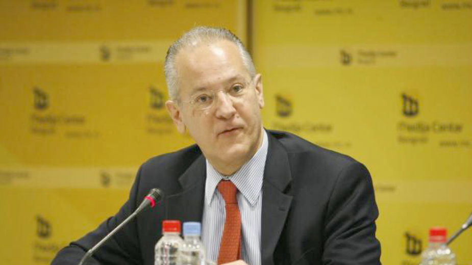 Vejvoda: Srbija živi od EU 1