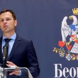 Nepoznati eksperti dele milione medijima bliskim vlasti 15