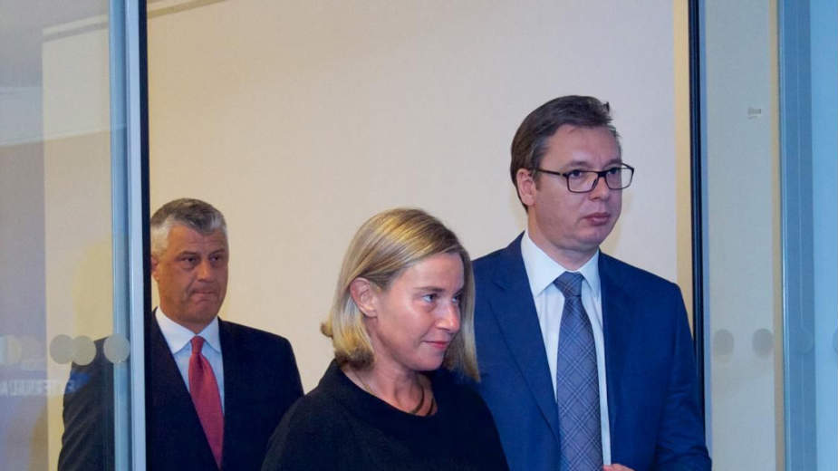 Tači pokušava da parira Vučiću 1