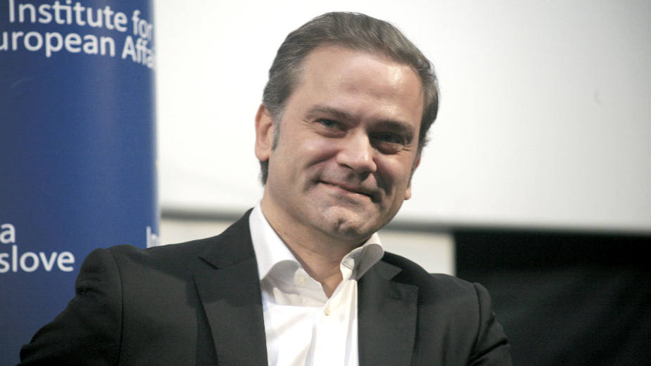 Ako laže Borko, ne laže Rada 1