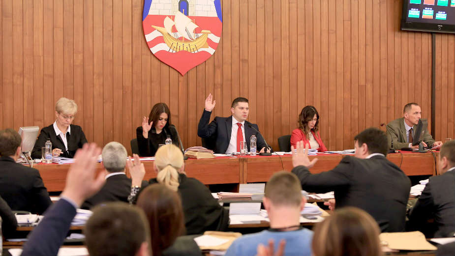 Ko se plaši a ko polaže račune pred izbore? 1