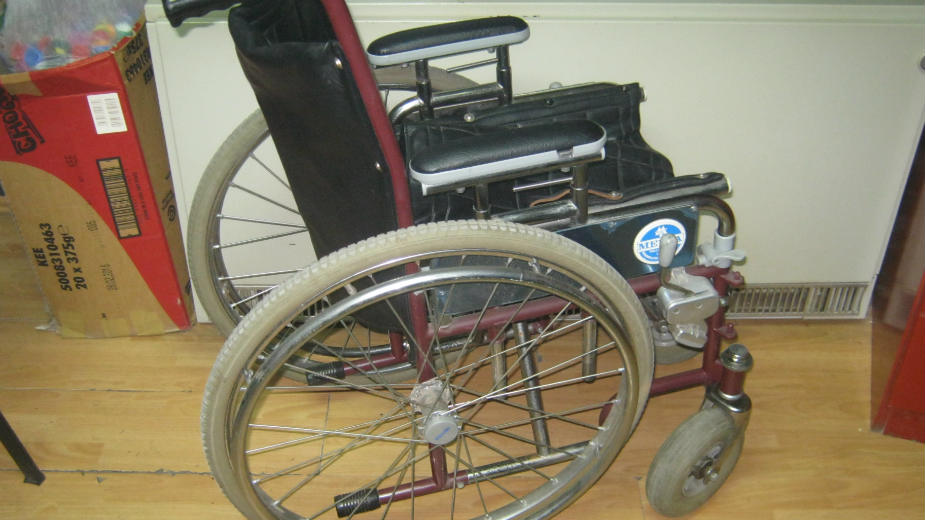 Pomoći osobama sa invaliditetom na lokalu 1