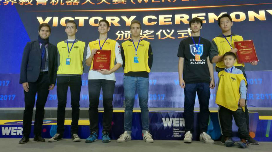 Priznanje srpskim srednjoškolcima 1