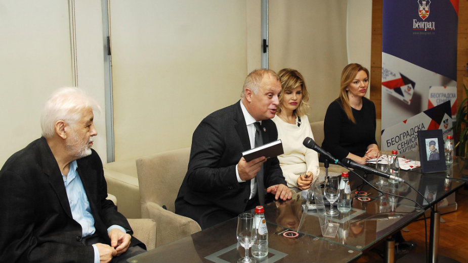 Vesić: Dvadeset odsto penzionera podiglo senior karticu 1