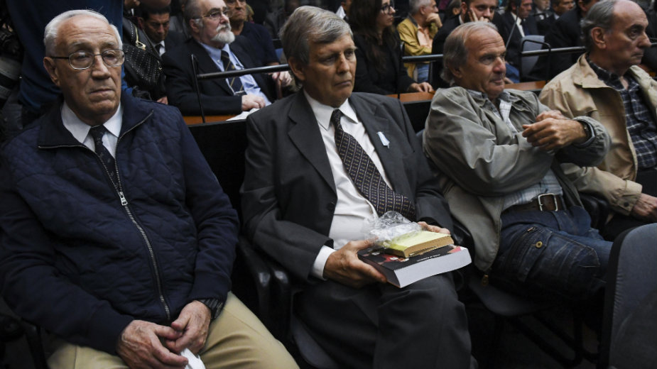 Doživotna robija argentinskim mornaričkim oficirima 1