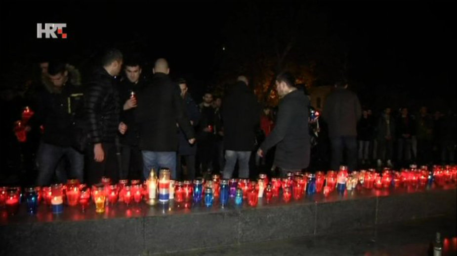 U Mostaru bdenje za hašku šestorku 1