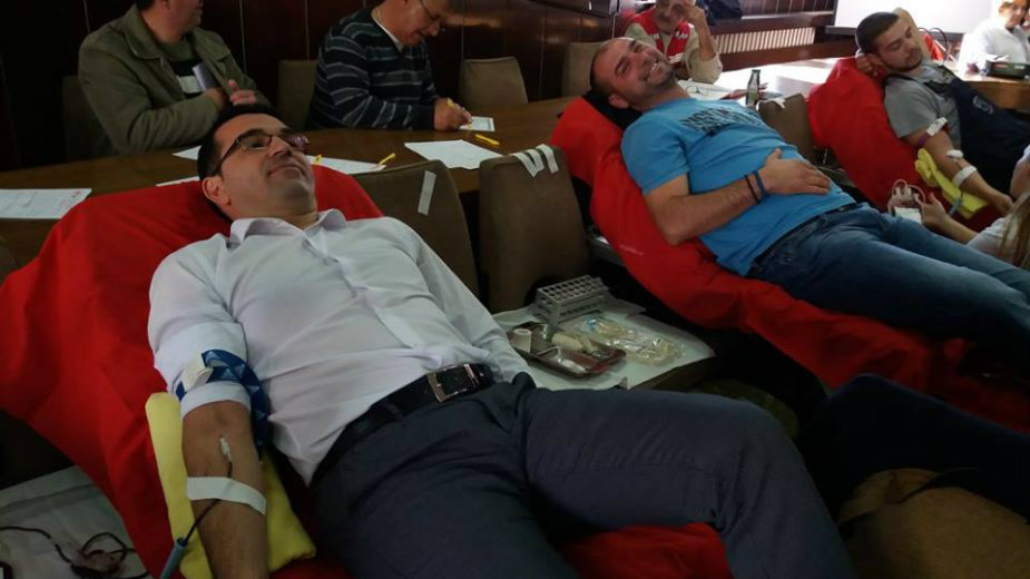 Trećina radnika požarevačke elektrodistribucije dobrovoljno dala krv 1