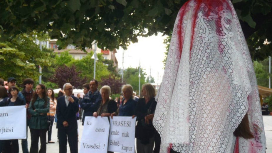 Začarani krug: sindrom pretučenih kosovskih žena 2