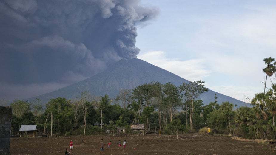 Indonežanske vlasti naredile evakuaciju 100.000 ljudi 1