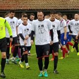Igrači FK “Kabel” u majicama sa likom Mladića 6