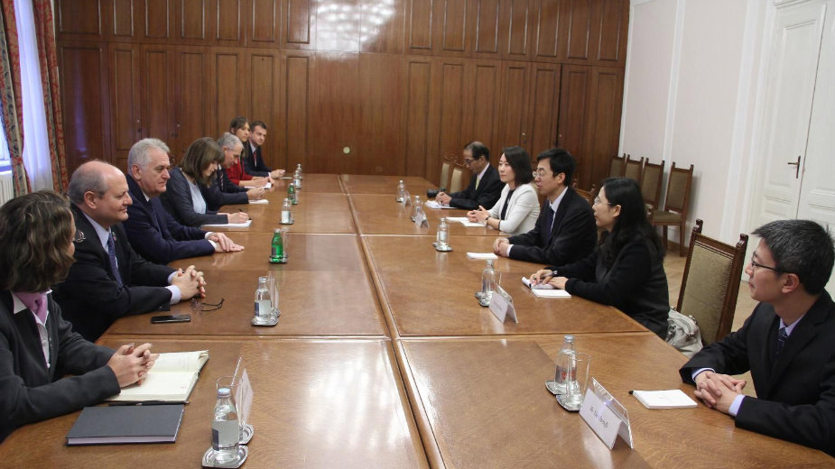 Srbiji potrebna pomoć Kine 1