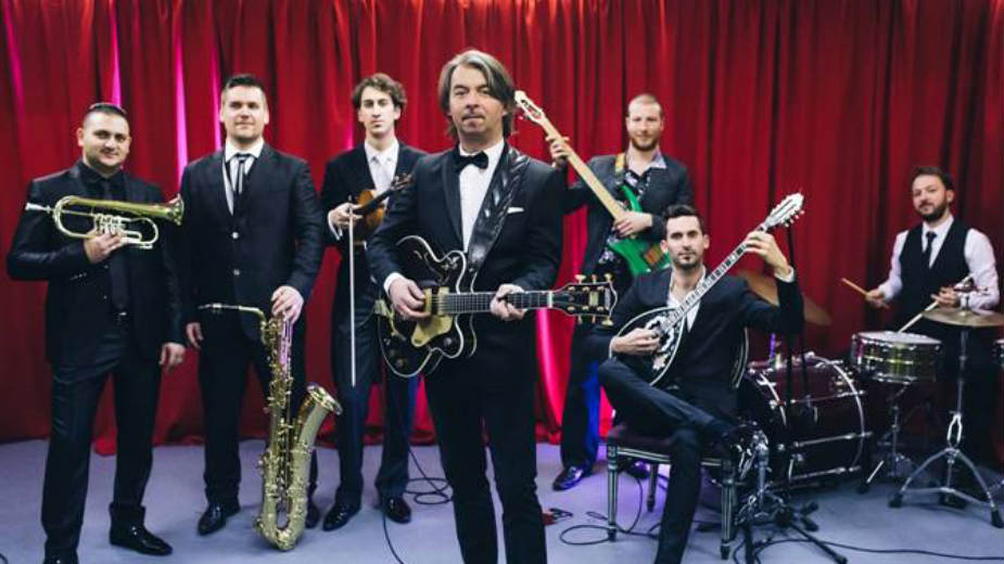 Novi CD Roberta Magnifica "Charlatan de Balkan" 1 Novi CD Roberta Magnifica "Charlatan de Balkan" 1