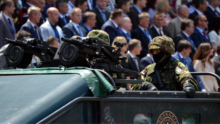 Uvežbavanje Žandarmerije ispred Ambasade Kanade 1