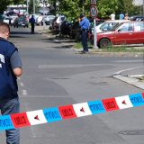 Muškarac pucao u suprugu, pa potom sebi u glavu 1