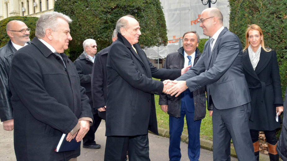 Spas sela oživljavanjem zadruga 1