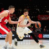 Baskonija sve bolja, Himki slavio u Milanu 1