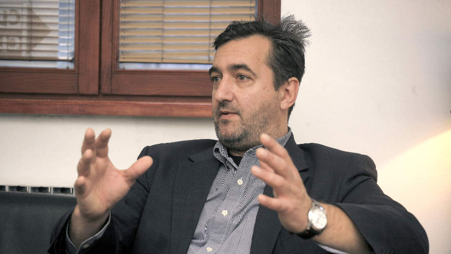 Nije lako otarasiti se starih ideologija 1