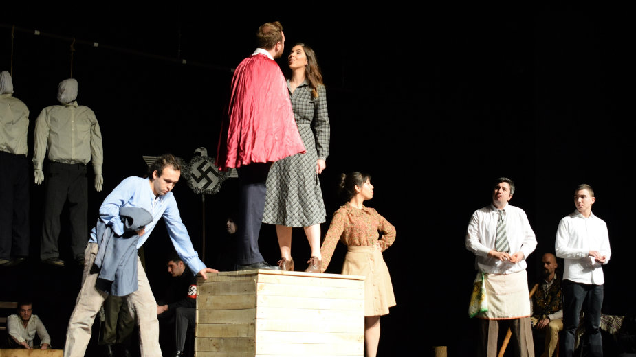 Pobednik “Putujuće pozorište Šopalović” Kreativnog haosa 1 Pobednik “Putujuće pozorište Šopalović” Kreativnog haosa 1