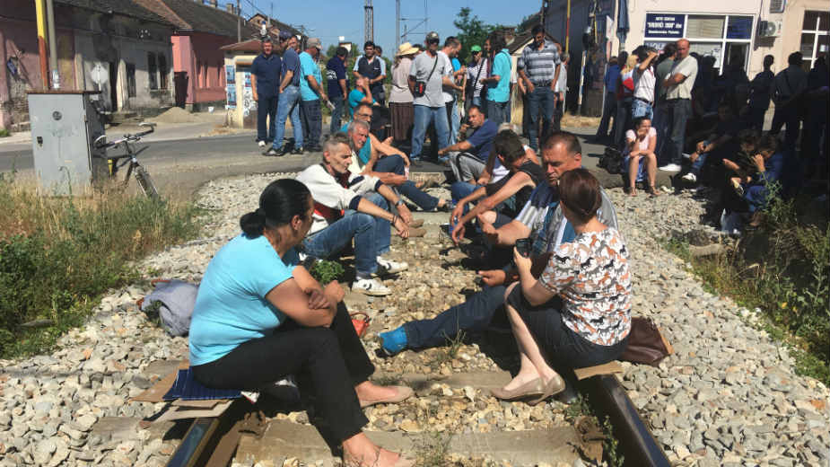 Plaču za mizernim platama, plaču za najgorim radnim mestima 1 Plaču za mizernim platama, plaču za najgorim radnim mestima 1