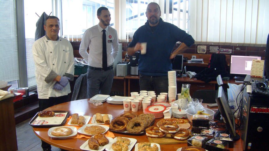 Praznična trpeza "Simit Sarayi" u redakciji Danasa 1