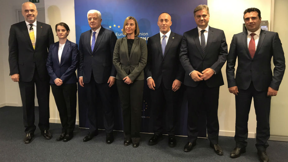 Mogerini sa premijerima: Važan dijalog Vučića i Tačija 1