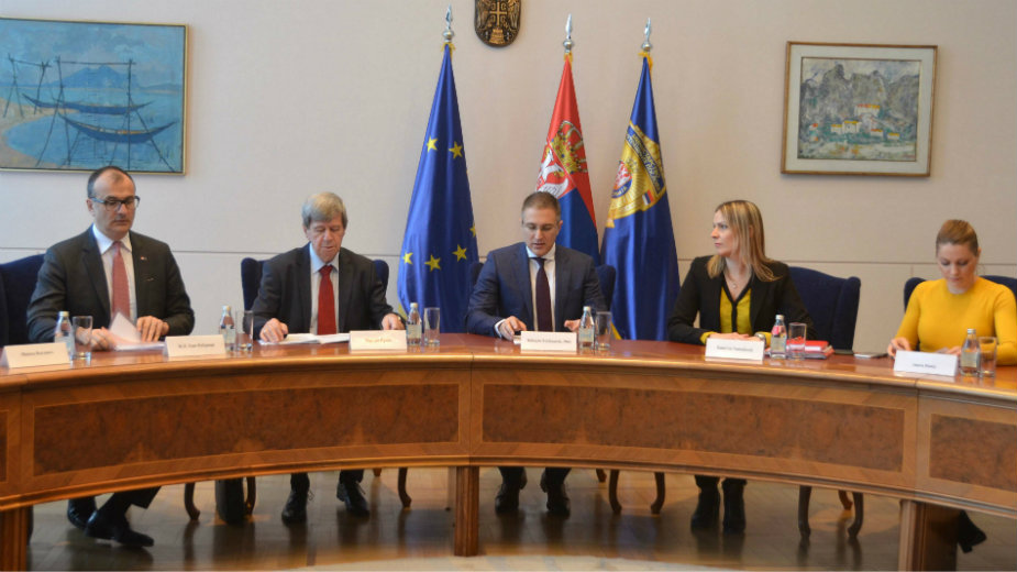 Stefanović sa evropskim parlamentarcima 1