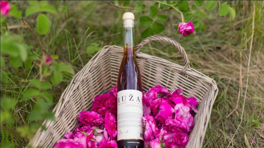 Sociološkinja koja zarađuje od ružinih latica 3