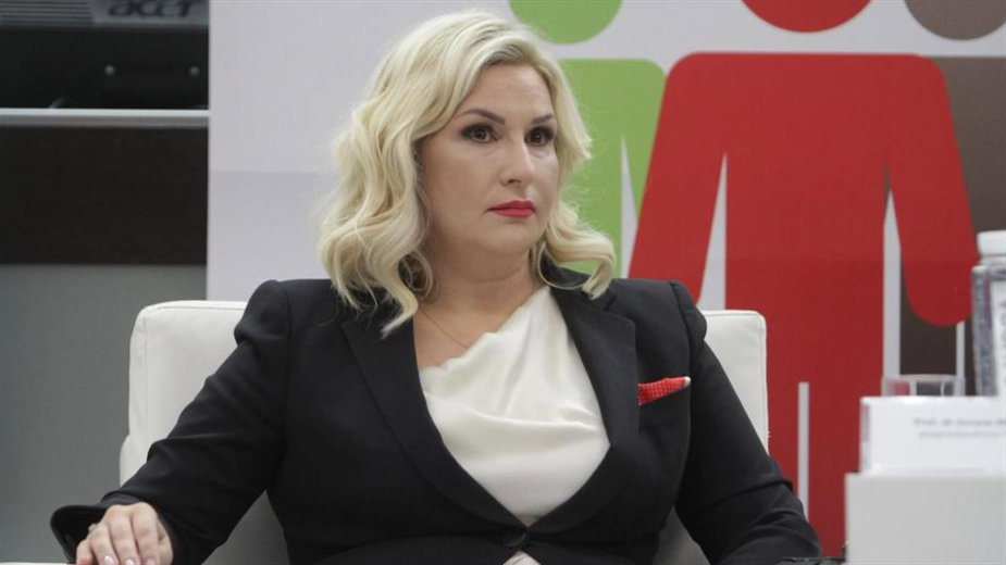 Zorana Mihajlović potpisala donorsku karticu 1