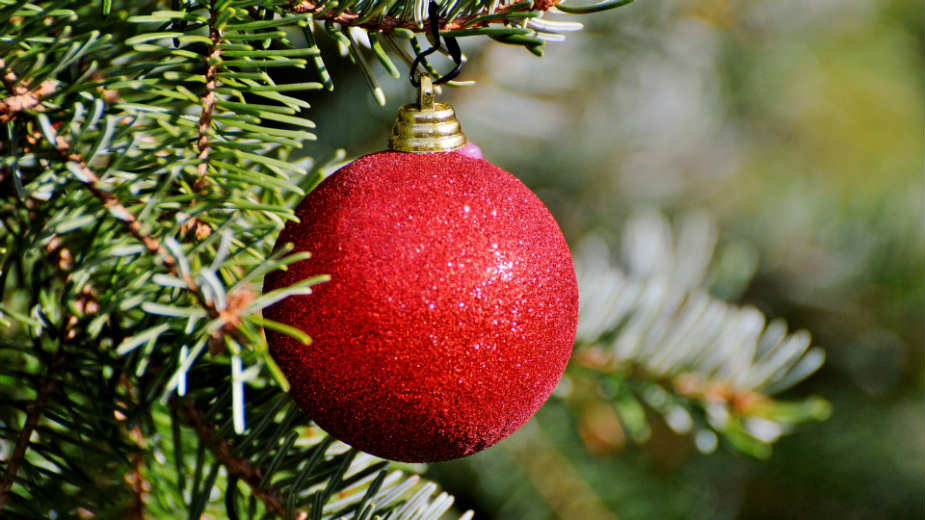 Prvi ukrasi za jelke bile su sveće 1