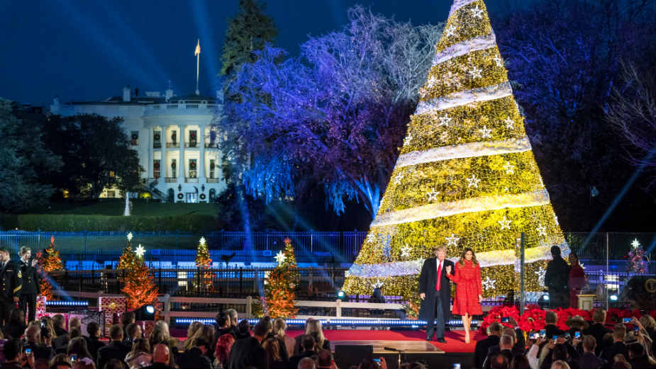 Donald Tramp sa suprugom na osvetljenju božićnog stabla 2