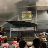 Požar u tržnom centru na Filipinima, desetine žrtava 3