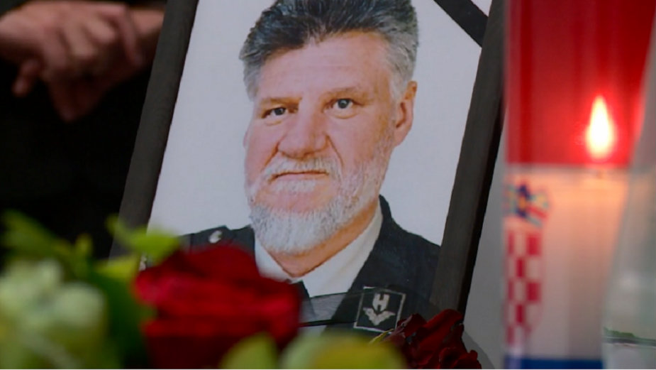 ZG: Sveće za žrtve zločina HVO 1