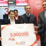 Dočekan petomilioniti putnik na beogradskom aerodromu 9