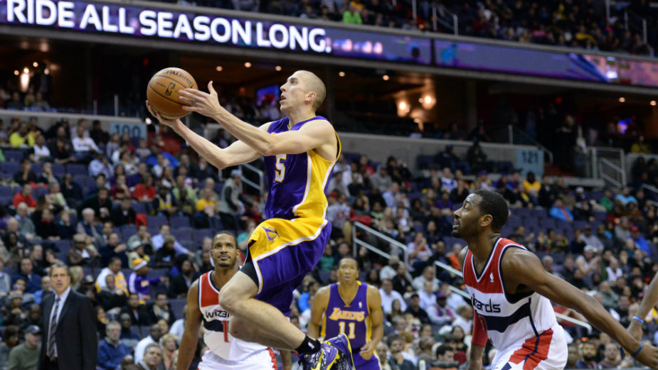 Ingram utišao Sikserse 1