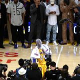 LA Lejkersi povukli iz upotrebe dresove sa brojem "8" i "24" 7